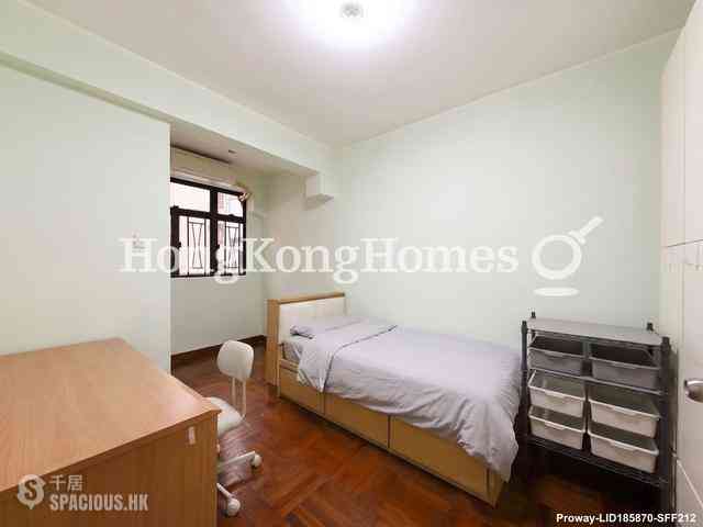 Mid Levels West - Hing Wah Mansion 04