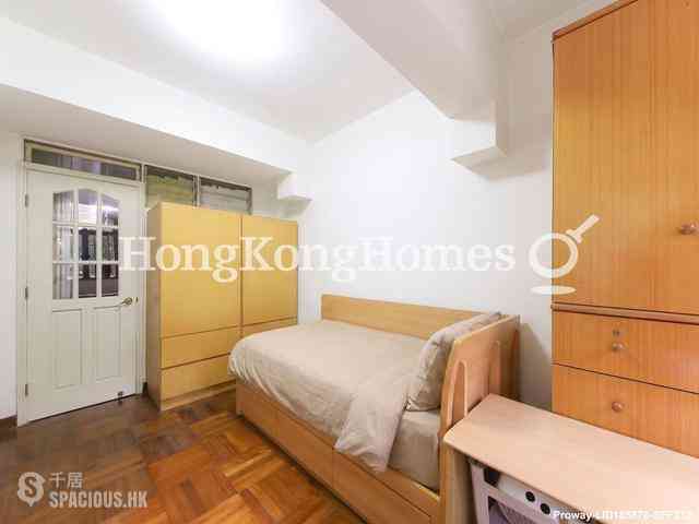 Mid Levels West - Hing Wah Mansion 05