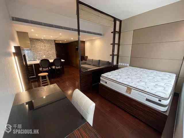 Wan Chai - Convention Plaza Apartments 02