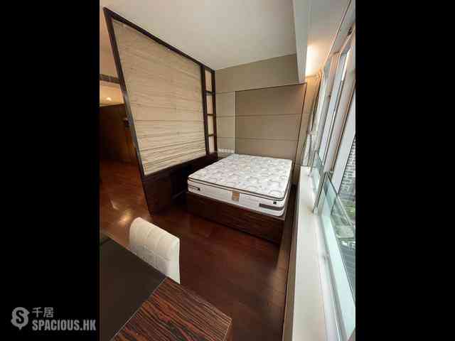 Wan Chai - Convention Plaza Apartments 03