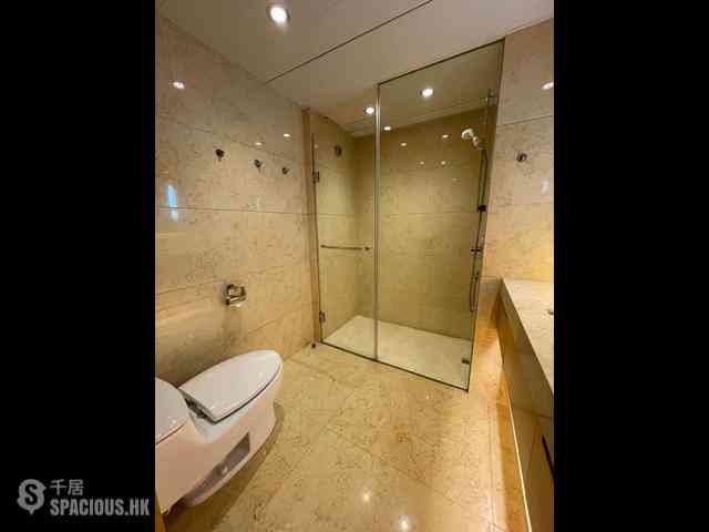 Wan Chai - Convention Plaza Apartments 06