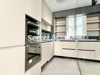Mid Levels Central - Ying Fai Court 06