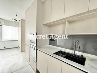 Mid Levels Central - Ying Fai Court 07