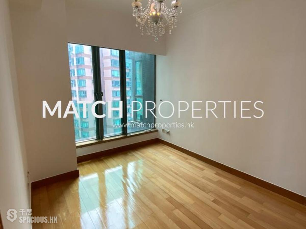 Sheung Wan - Queen's Terrace 01