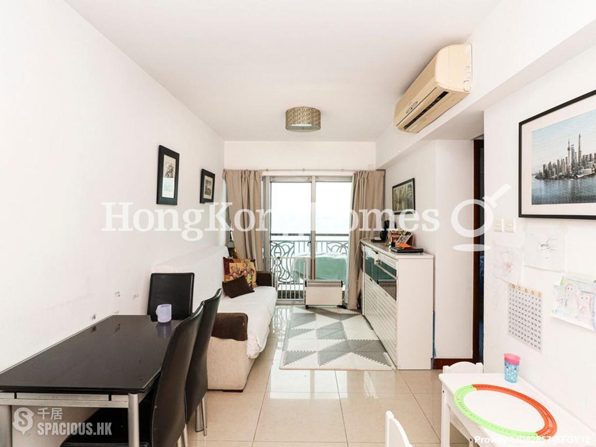 Kennedy Town - The Merton 01