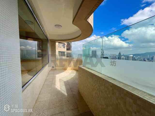 Mid Levels Central - Garden Terrace 01
