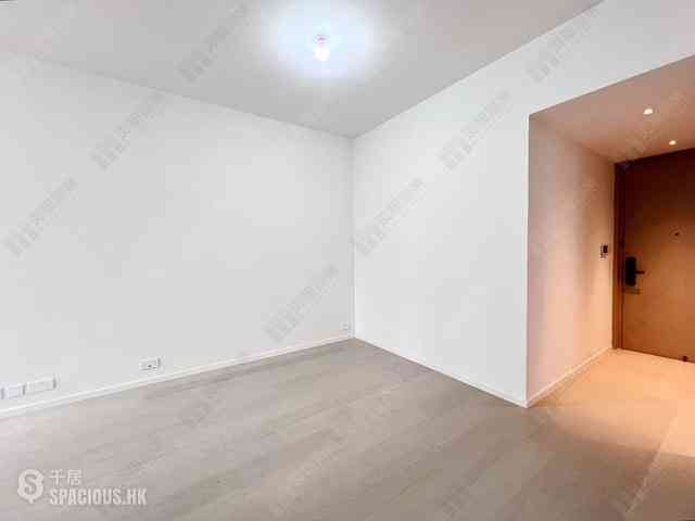 Wan Chai - 33 Kennedy Road 07