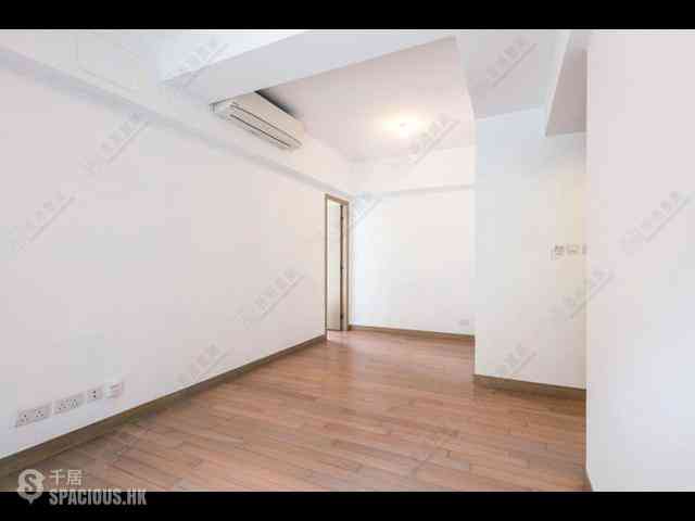 Wan Chai - The Oakhill 01