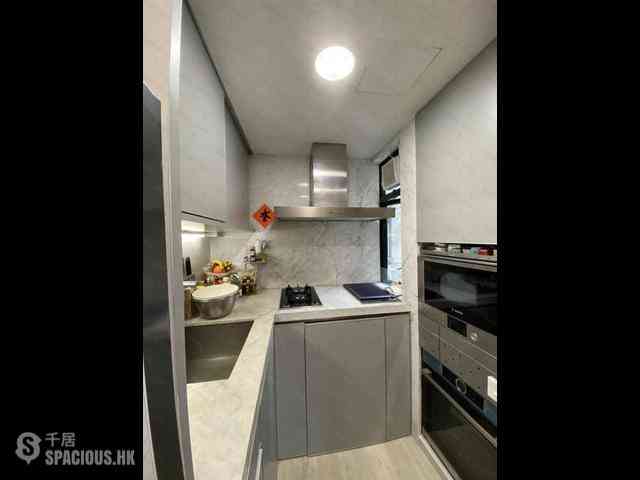 Mid Levels Central - Vantage Park Block 1 04