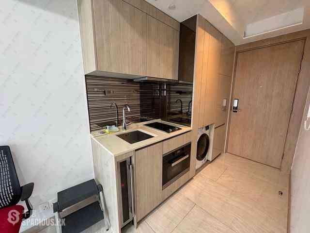 Sai Ying Pun - King's Hill 03