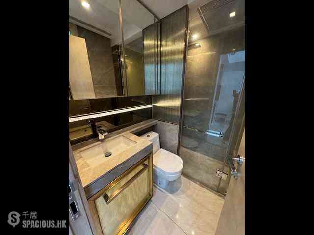 Sai Ying Pun - King's Hill 04