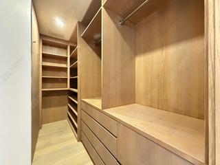 Mid Levels East - Bowen Place 10