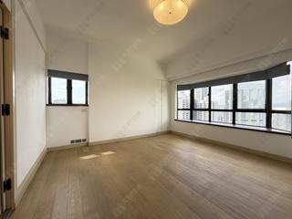 Mid Levels East - Bowen Place 08