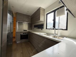 Mid Levels East - Bowen Place 13