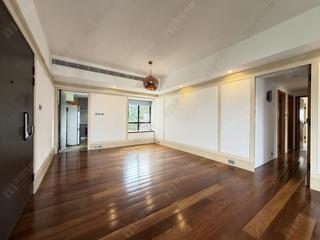 Mid Levels East - Bowen Place 04