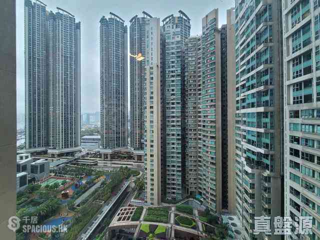 West Kowloon - The Waterfront Phase 1 Block 1 01