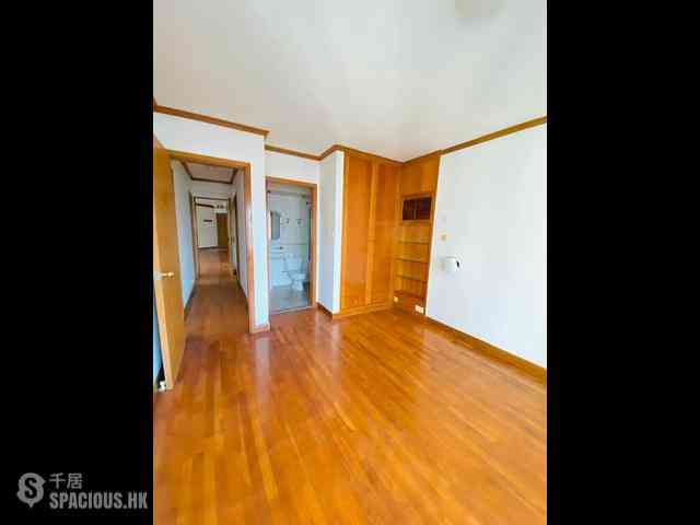Mid Levels Central - Robinson Place Block 1 05