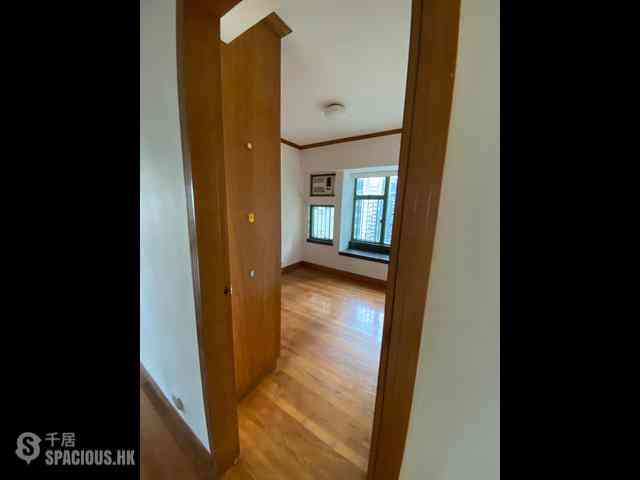 Mid Levels Central - Robinson Place Block 1 09