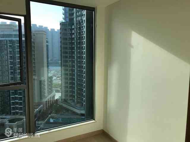 Tseung Kwan O - Twin Peaks 06