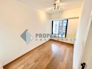 Soho - Centrestage 04