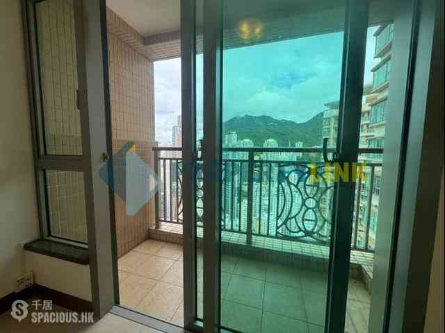 Kennedy Town - The Merton 03