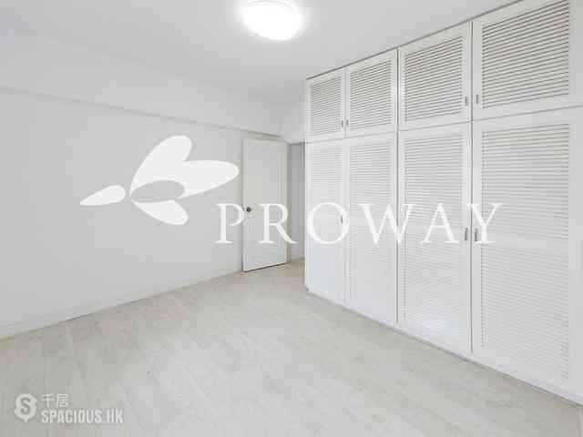 Pok Fu Lam - Baguio Villa Block 25 05