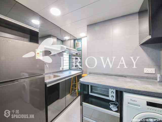 Mid Levels West - Peaksville Block 2 06