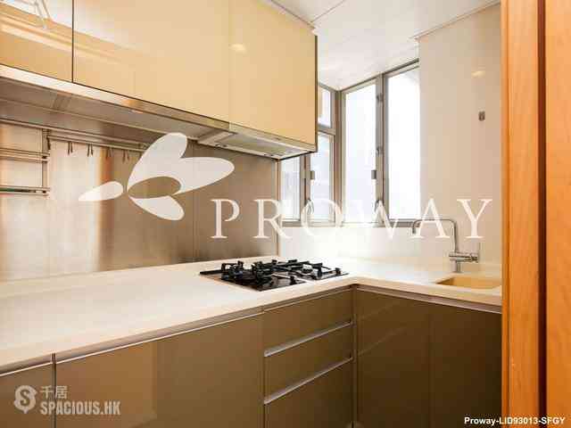 Sai Ying Pun - Island Crest 07