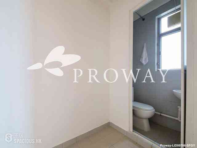 Sai Ying Pun - Island Crest 12