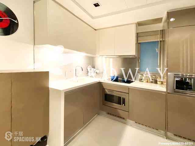 Mid Levels Central - Soho 38 08