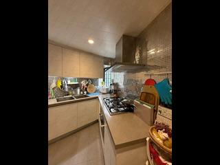Mid Levels Central - Blessings Garden Phase I 08