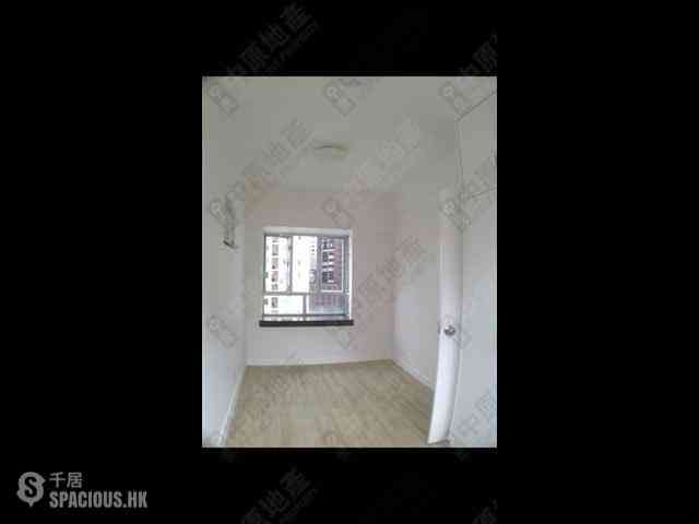 Mid Levels Central - Windsor Court 05