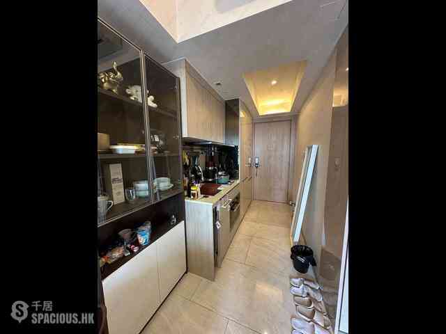 Sai Ying Pun - King's Hill 03