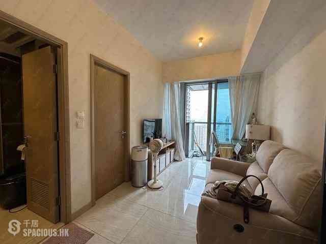 Sai Ying Pun - King's Hill 01