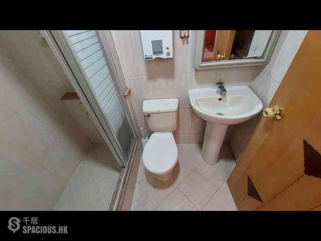 Quarry Bay - Westlands Court Gee Lan Mansion 03