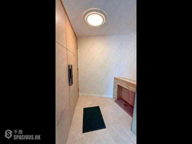 Mid Levels Central - Birchwood Place 03