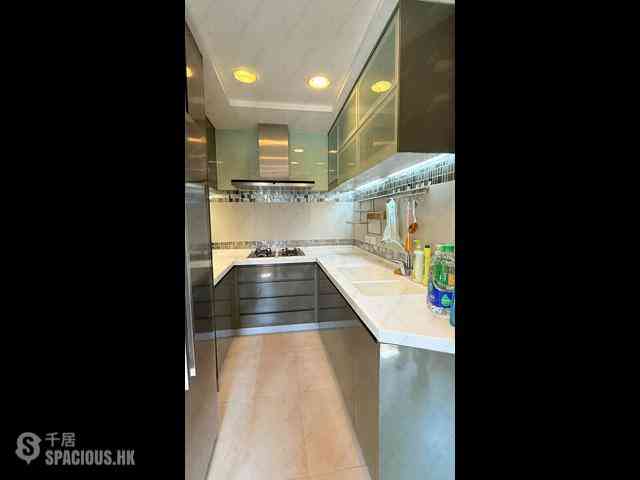 Mid Levels Central - Birchwood Place 08