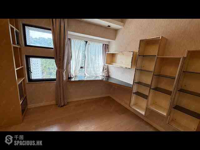 Mid Levels Central - Birchwood Place 23