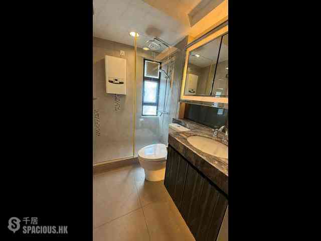 Mid Levels Central - Birchwood Place 26