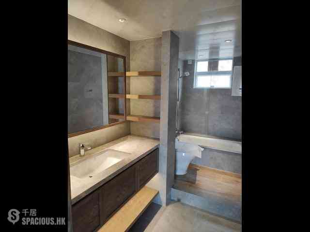 Mid Levels West - Hong Kong Garden 10