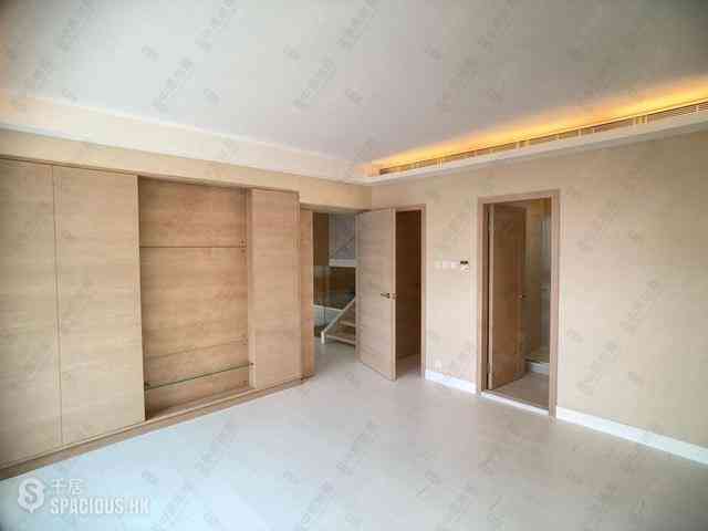 Mid Levels Central - May Tower Block 1 17