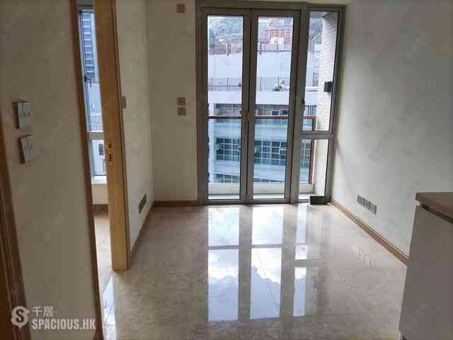 Sai Ying Pun - 63, Pokfulam Amber House (Tower 1) 03