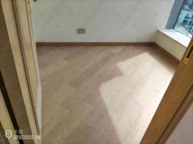 Sai Ying Pun - 63, Pokfulam Amber House (Tower 1) 08