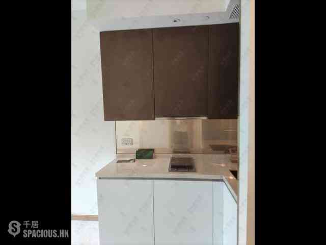 Sai Ying Pun - 63, Pokfulam Amber House (Tower 1) 12