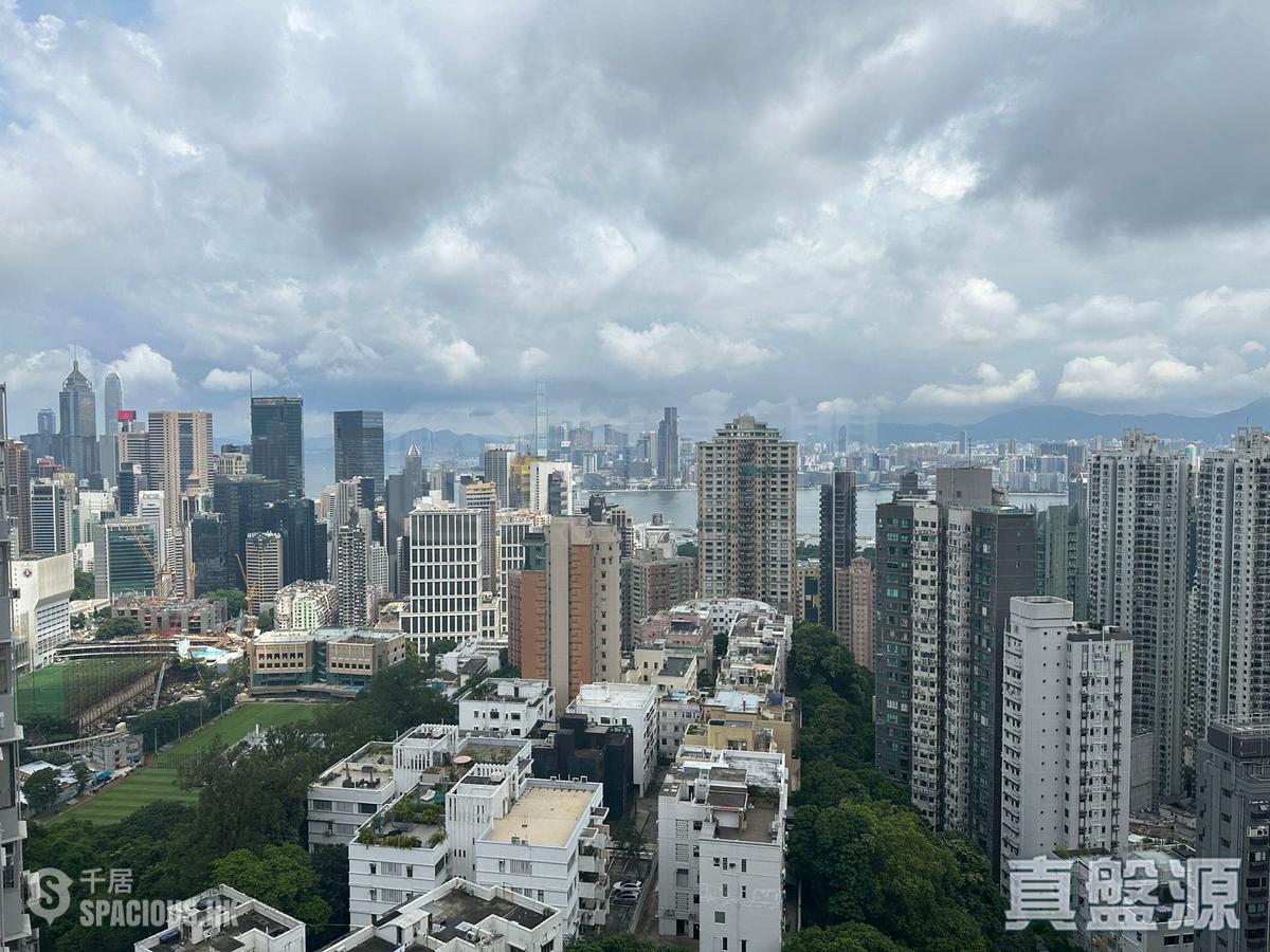 Tai Hang - Yick King Building 01