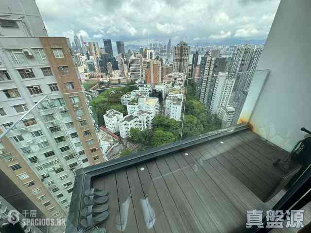 Tai Hang - Yick King Building 02