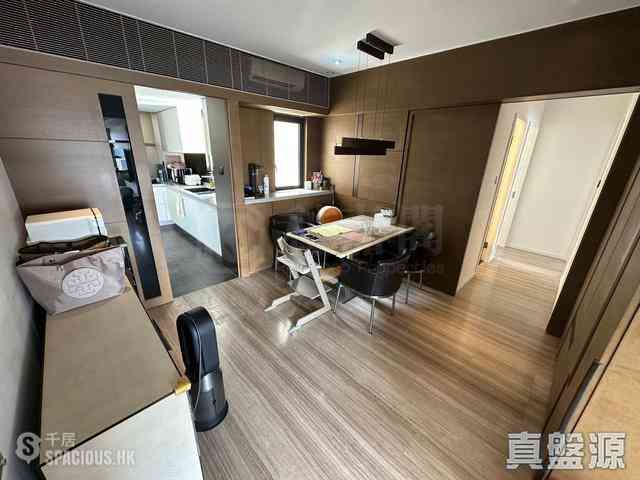 Tai Hang - Yick King Building 03