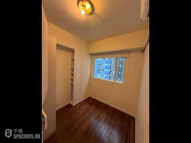 Mid Levels West - Chong Yuen 11
