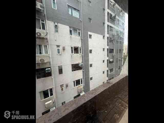 Mid Levels West - Chong Yuen 17