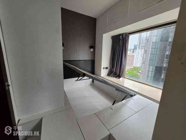 Wan Chai - The Zenith 04